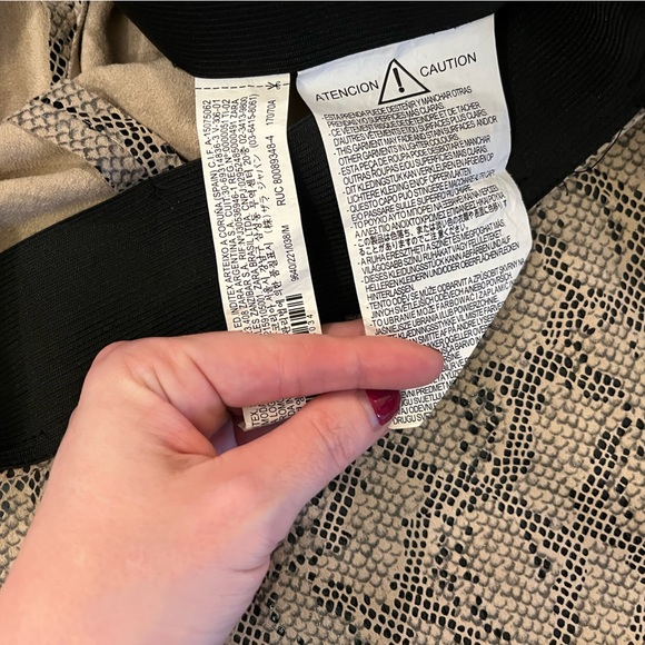 SzM (fits S) Zara stretch snake skin ankle pants - Picture 4 of 4